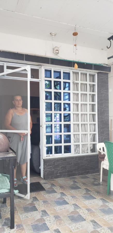 Aparta-estudios Alf Apartamento Cali