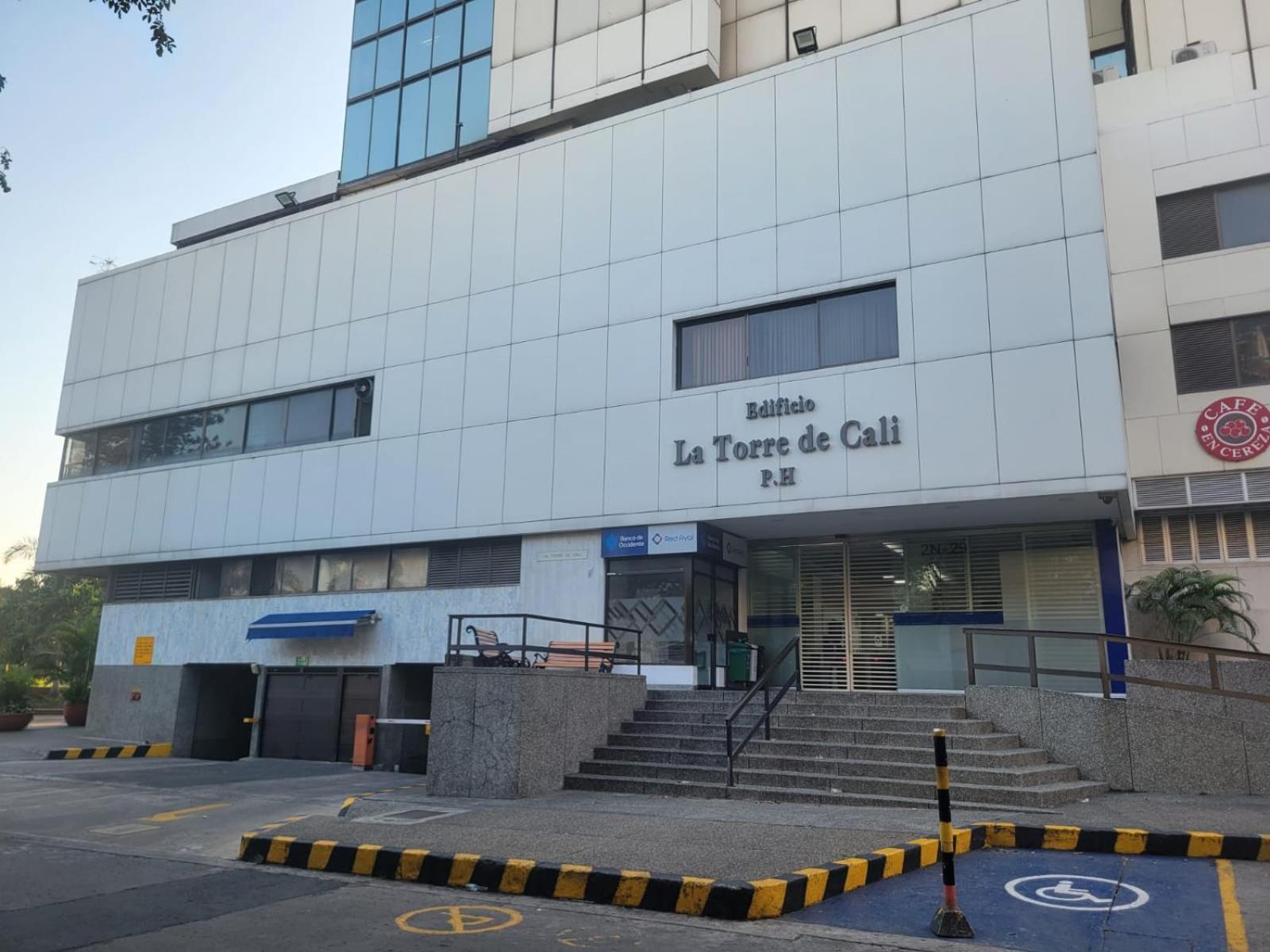 Apartamento Torre De - Pisos 7, 10, 28, 30