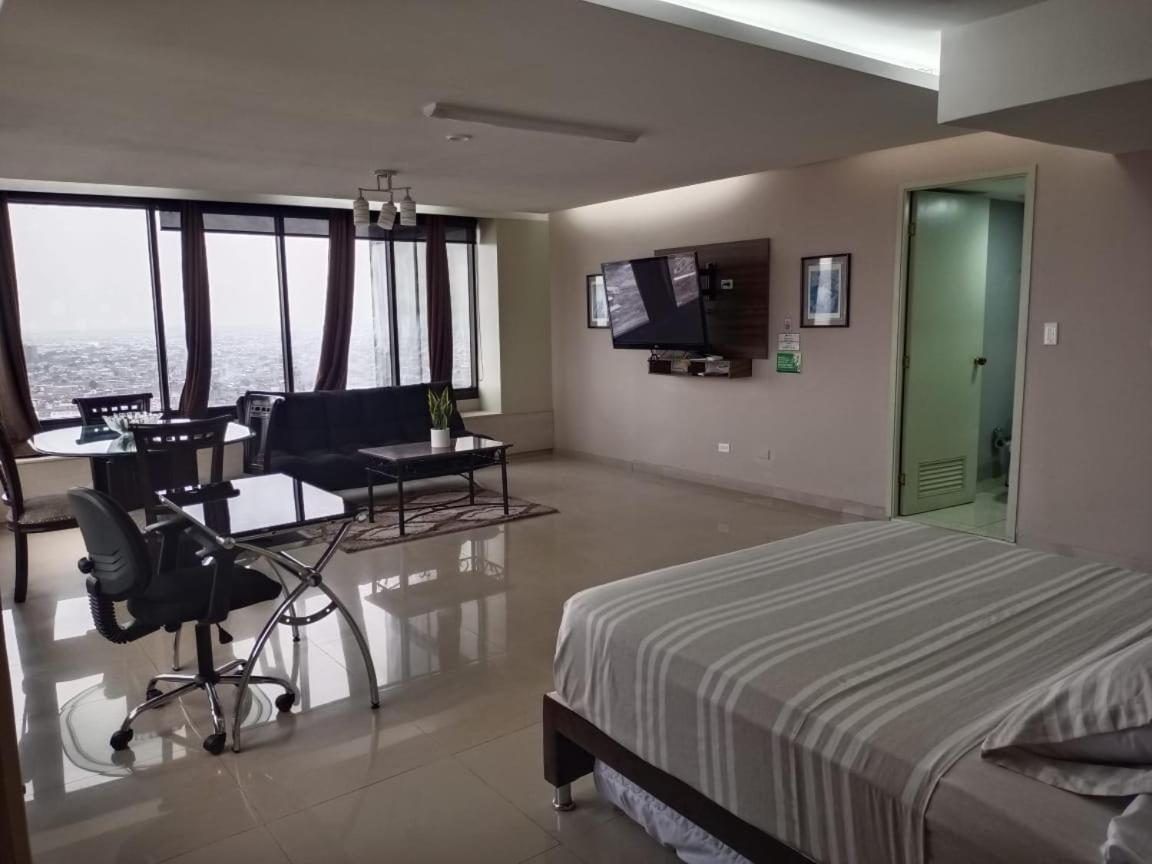 Apartamento Torre De - Pisos 7, 10, 28, 30 *