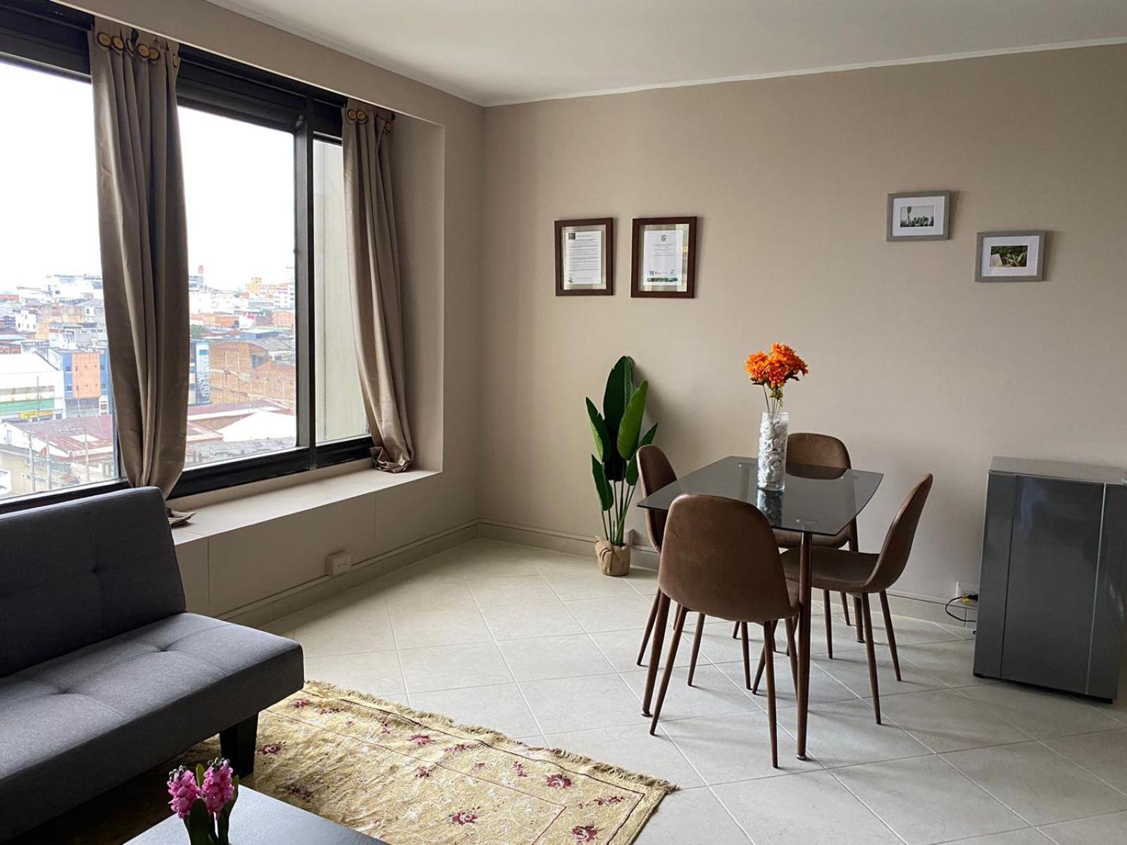 Torre De - Pisos 7, 10, 28, 30 Apartamento *