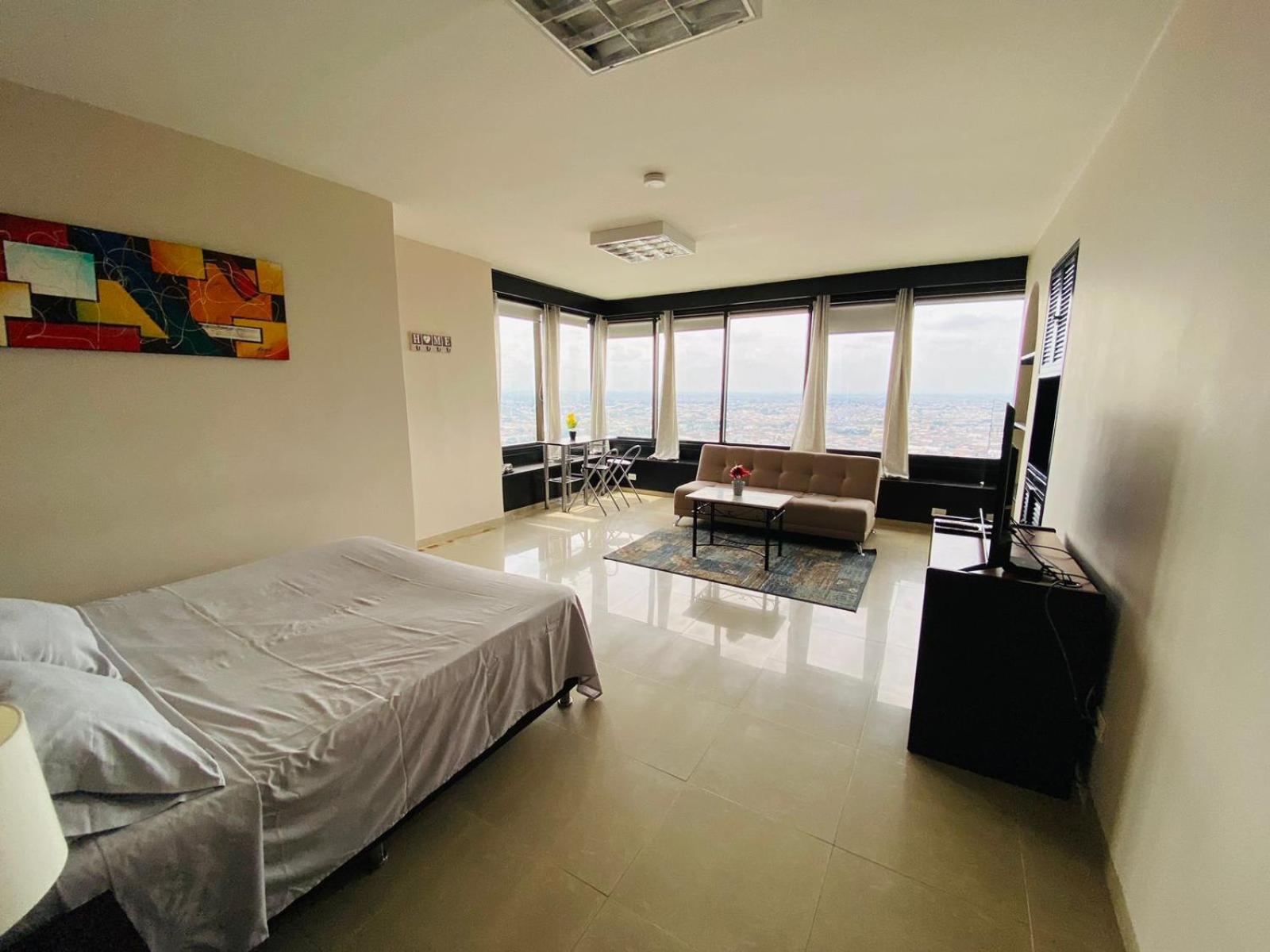Torre De - Pisos 7, 10, 28, 30 Apartamento *