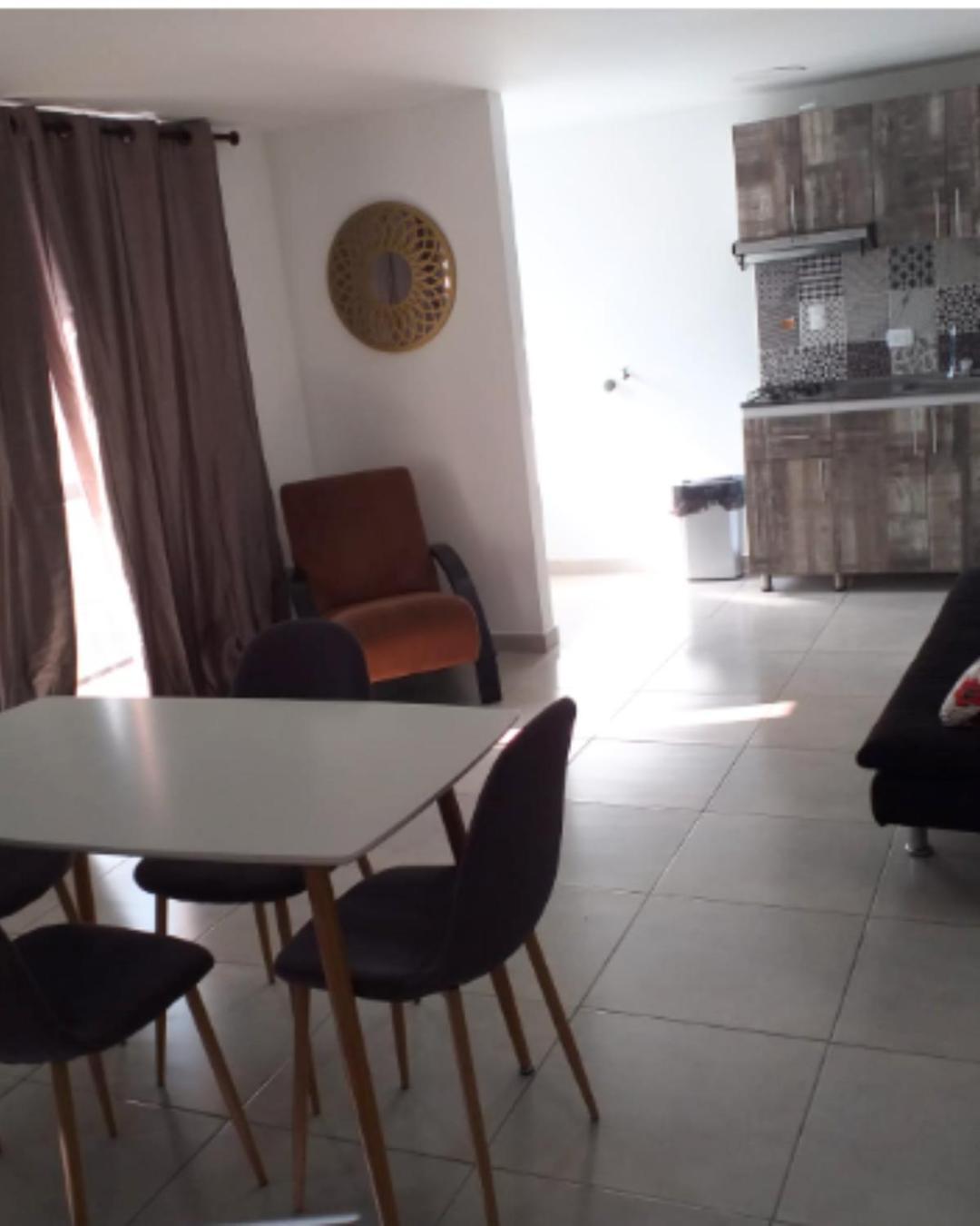 Apartamento Edificio 2009 Aptos Amoblados *