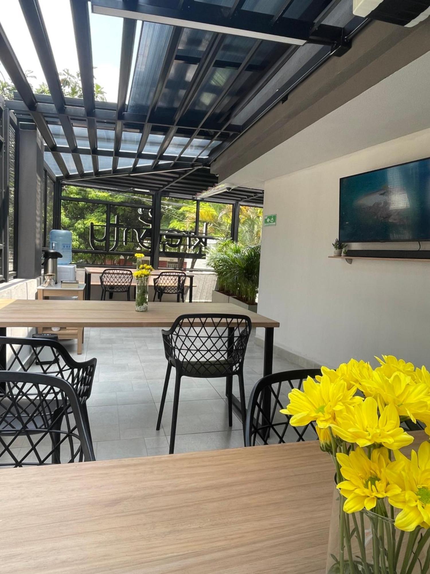 Hotel Casa Kreenty Cali