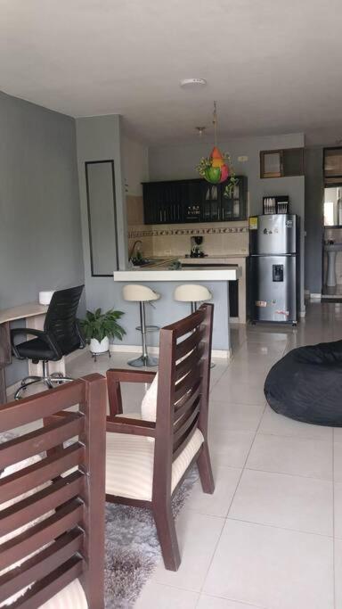 Apto 3 Alcobas, Segundo Piso Norte De Apartamento *