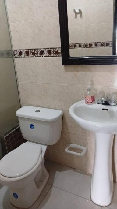 Apartamento Apto 3 Alcobas, Segundo Piso Norte De *