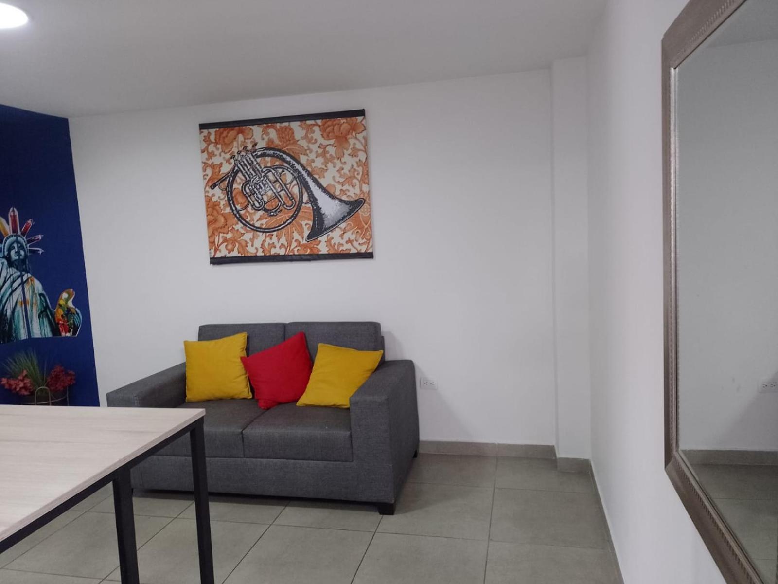 Apartamento Edificio 2009 Aptos Amoblados *