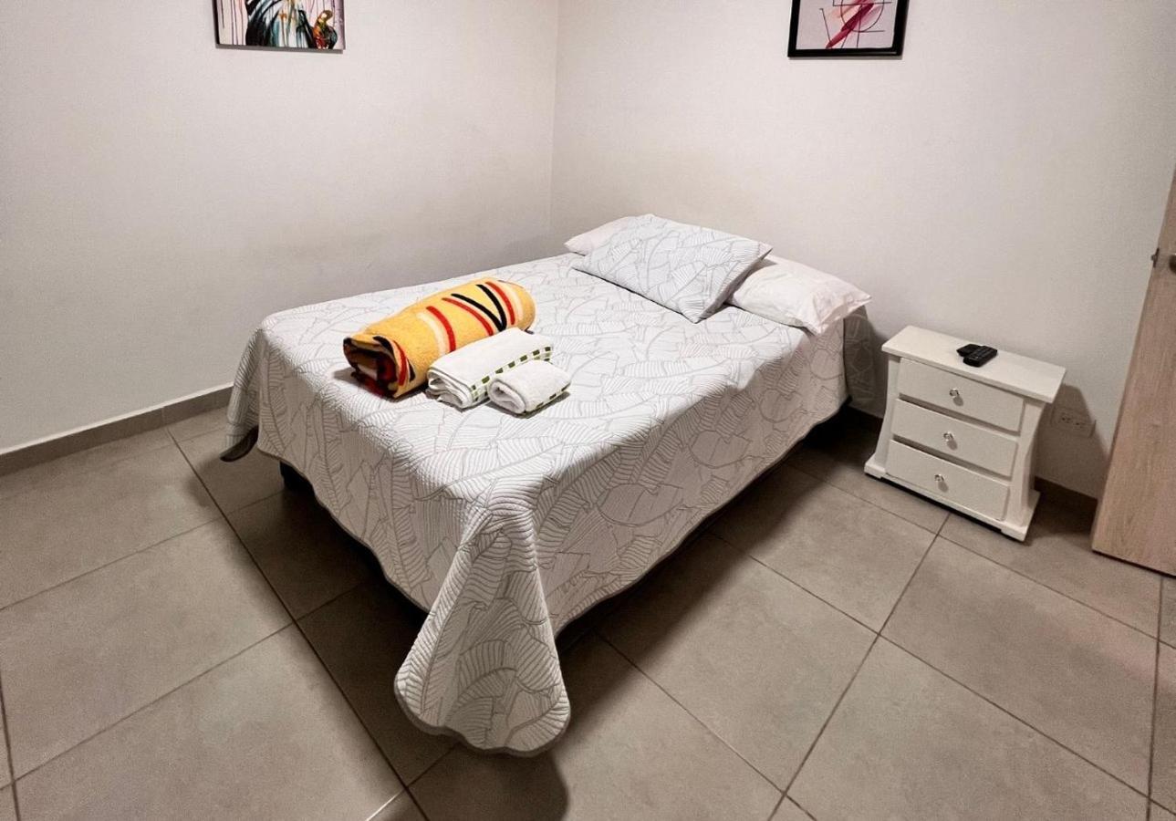 Apartamento Edificio 2009 Aptos Amoblados *
