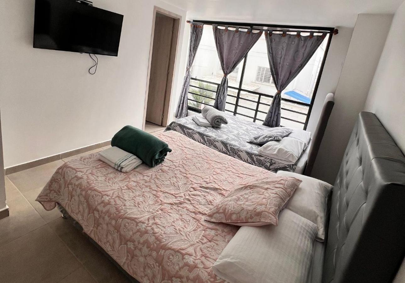 Apartamento Edificio 2009 Aptos Amoblados *