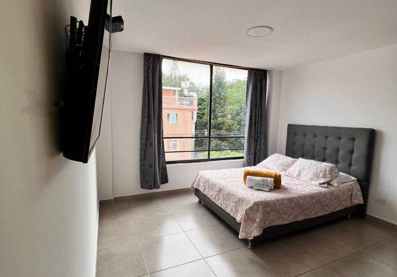 Apartamento Edificio 2009 Aptos Amoblados