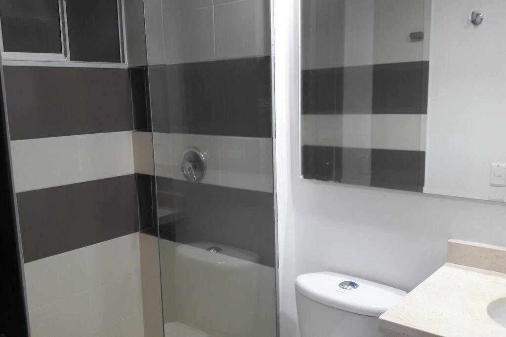 214 Three Bedroom Exclusive Area Apartamento Cali