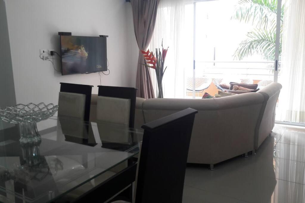 214 Three Bedroom Exclusive Area Apartamento Cali