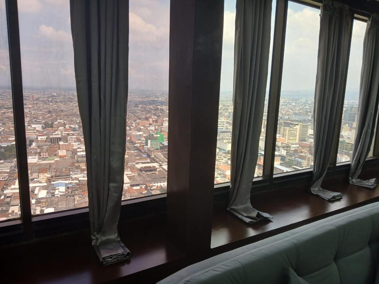 Torre De - Pisos 7, 10, 28, 30 Apartamento Cali