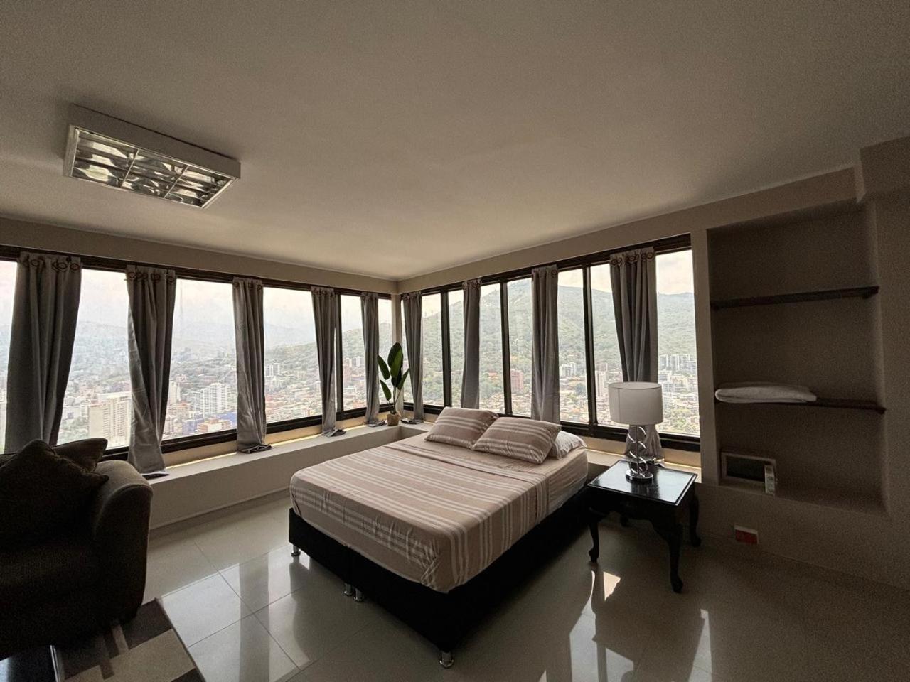 Apartamento Torre De - Pisos 7, 10, 28, 30 *