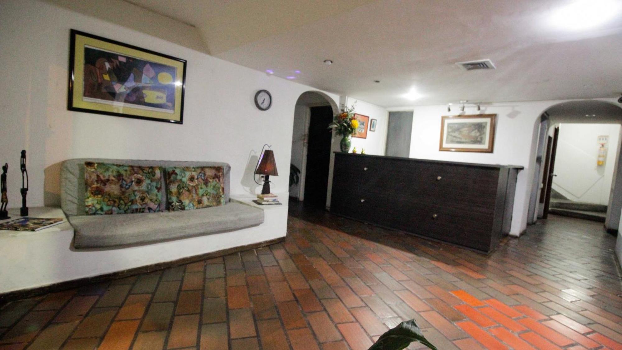 Hotel Edificio Neuchabel Cali