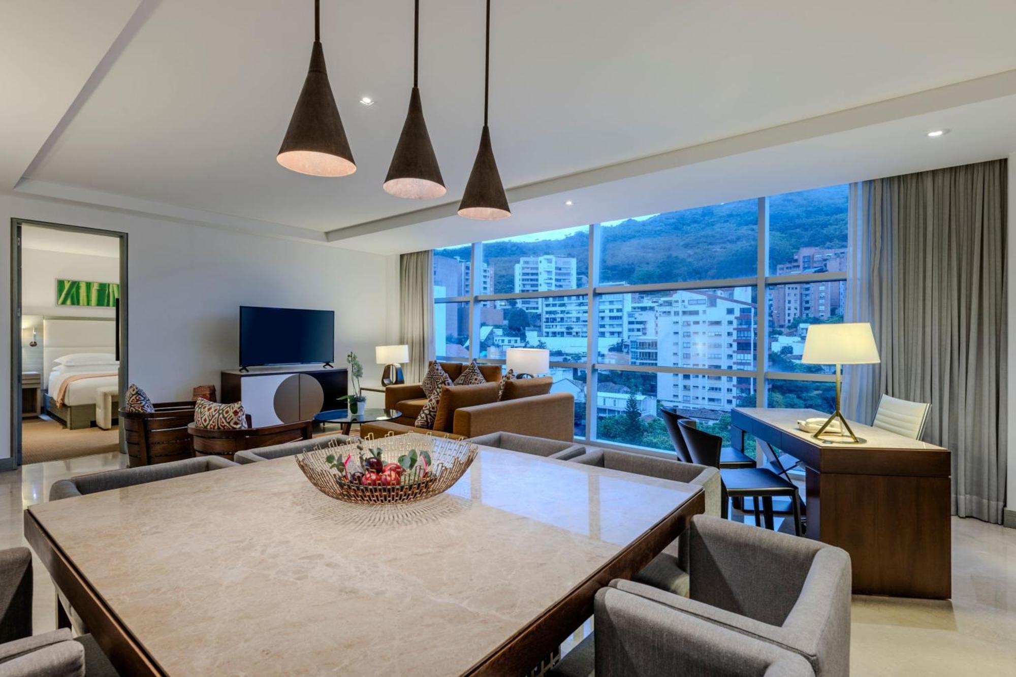 Marriott Hotel 5*