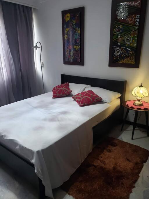 Moderno Al Norte De Apartamento