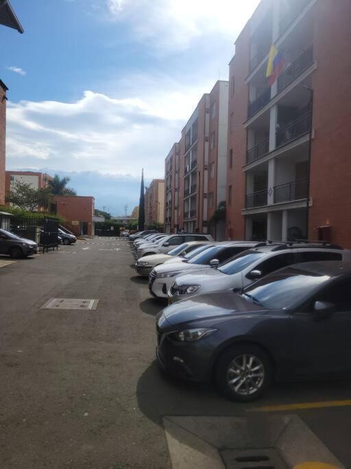 Manantial - Cerca A Universidades Apartamento *