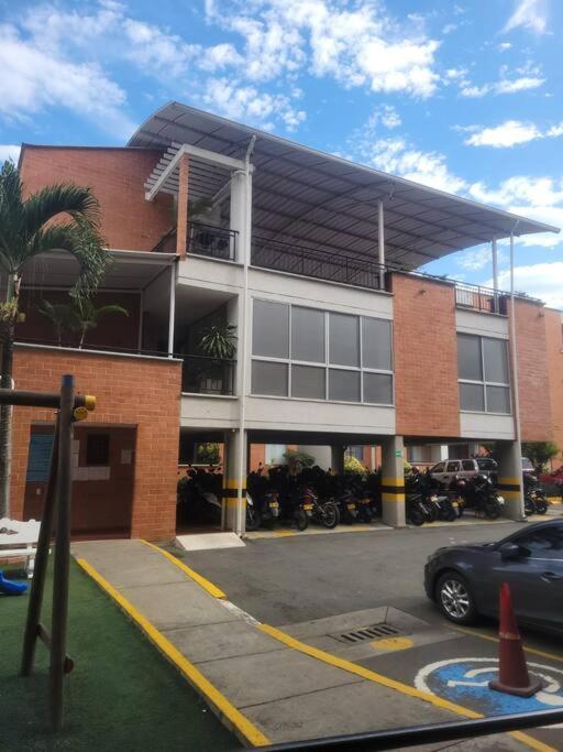 Manantial - Cerca A Universidades Apartamento Cali