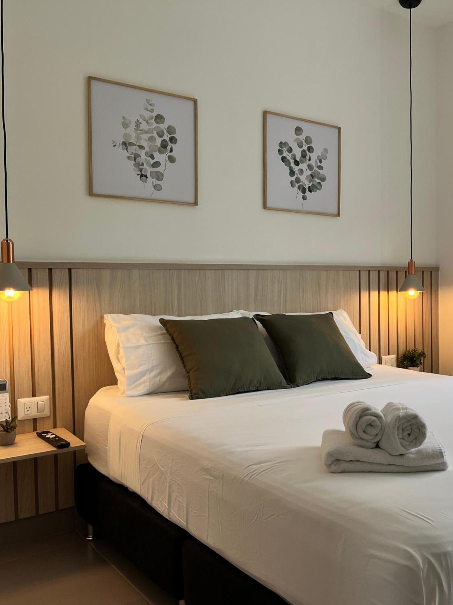 Bed and breakfast Reset Coworking 3 Bedroom With Rooftop Access *