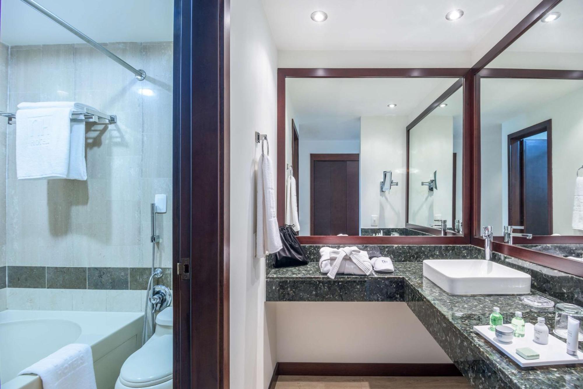 Hotel Nh Royal Cali