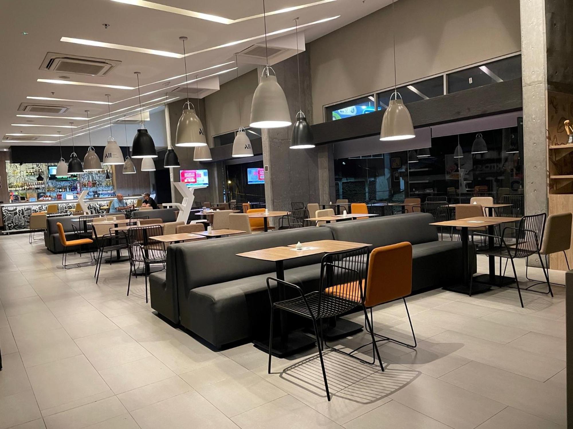 Ibis Granada Hotel 3*