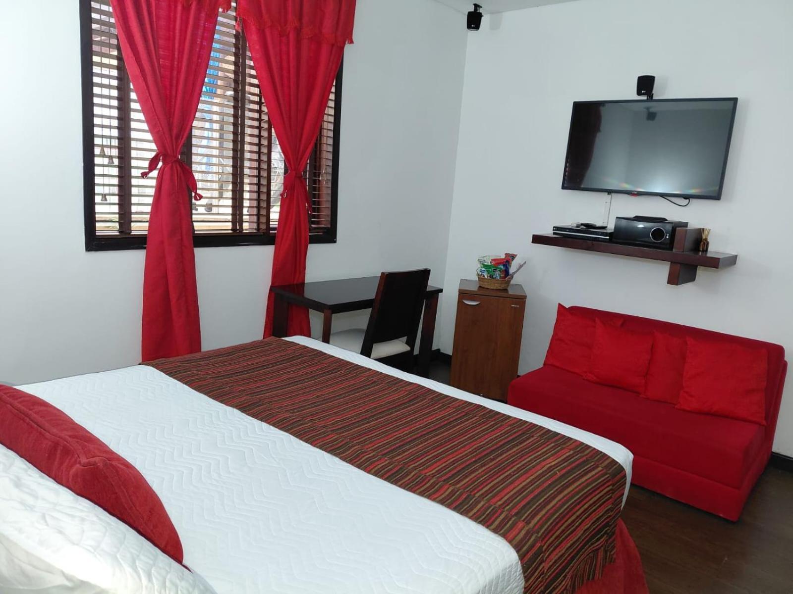 Hbcf Boutique Casa Farallones De Santiago De Hotel Cali