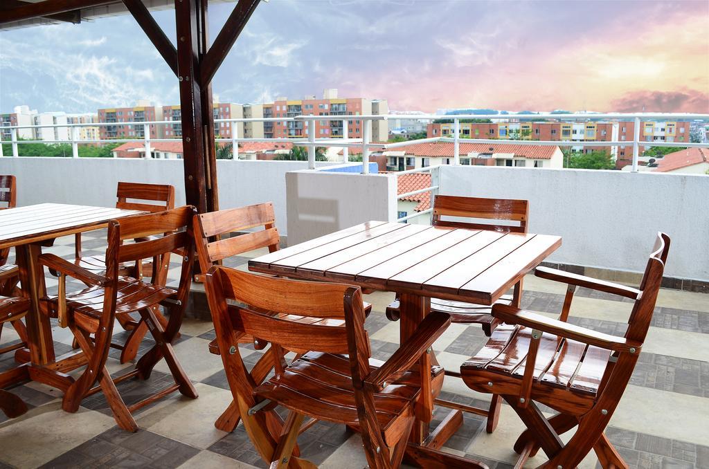 Aparta Jardines Del Caney 3* Cali
