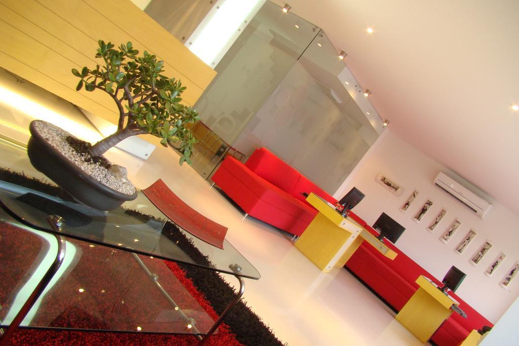 Ofihotel Versalles