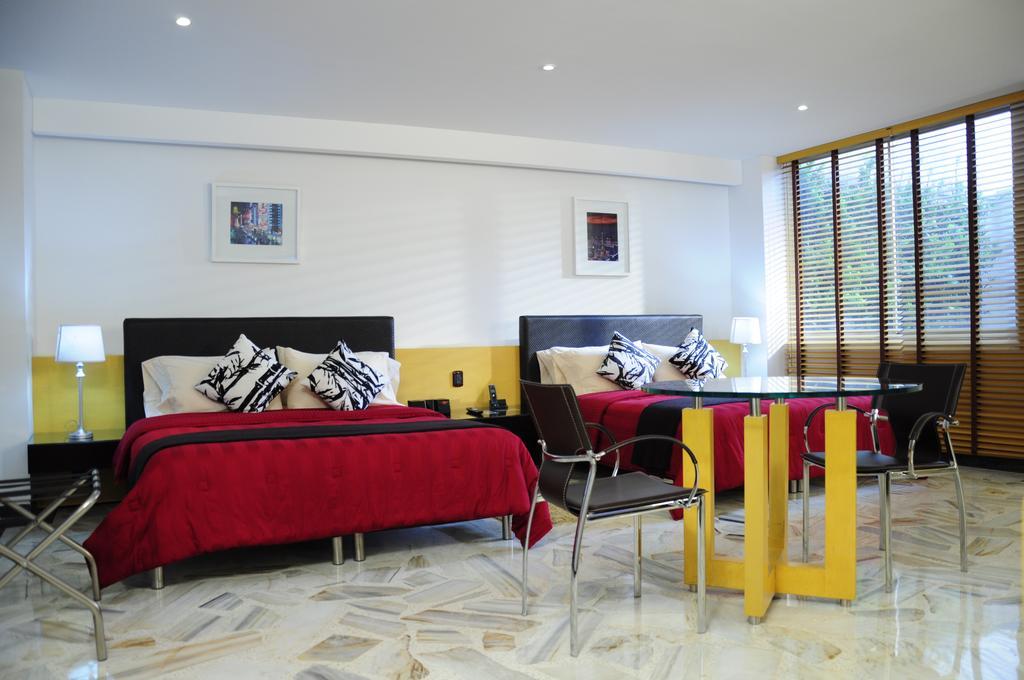 Ofihotel Versalles