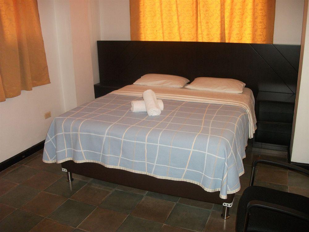 Champagnat Hotel Cali