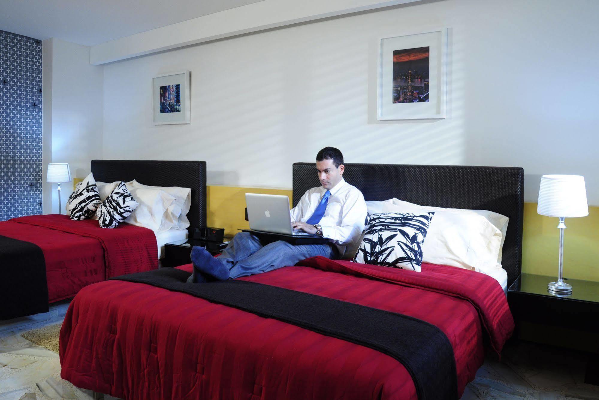 Ofihotel Versalles Hotel 4*