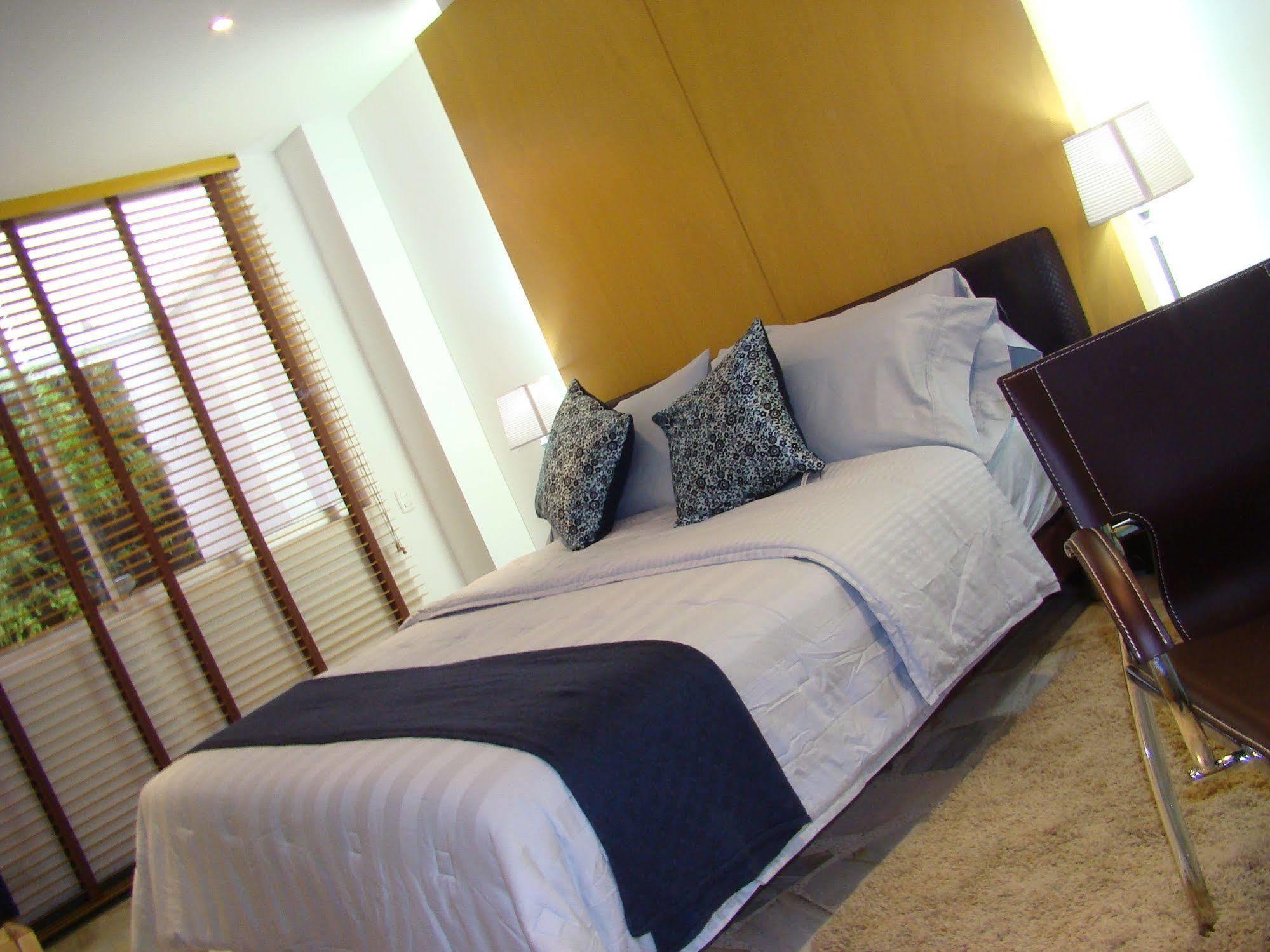 Ofihotel Versalles 4*