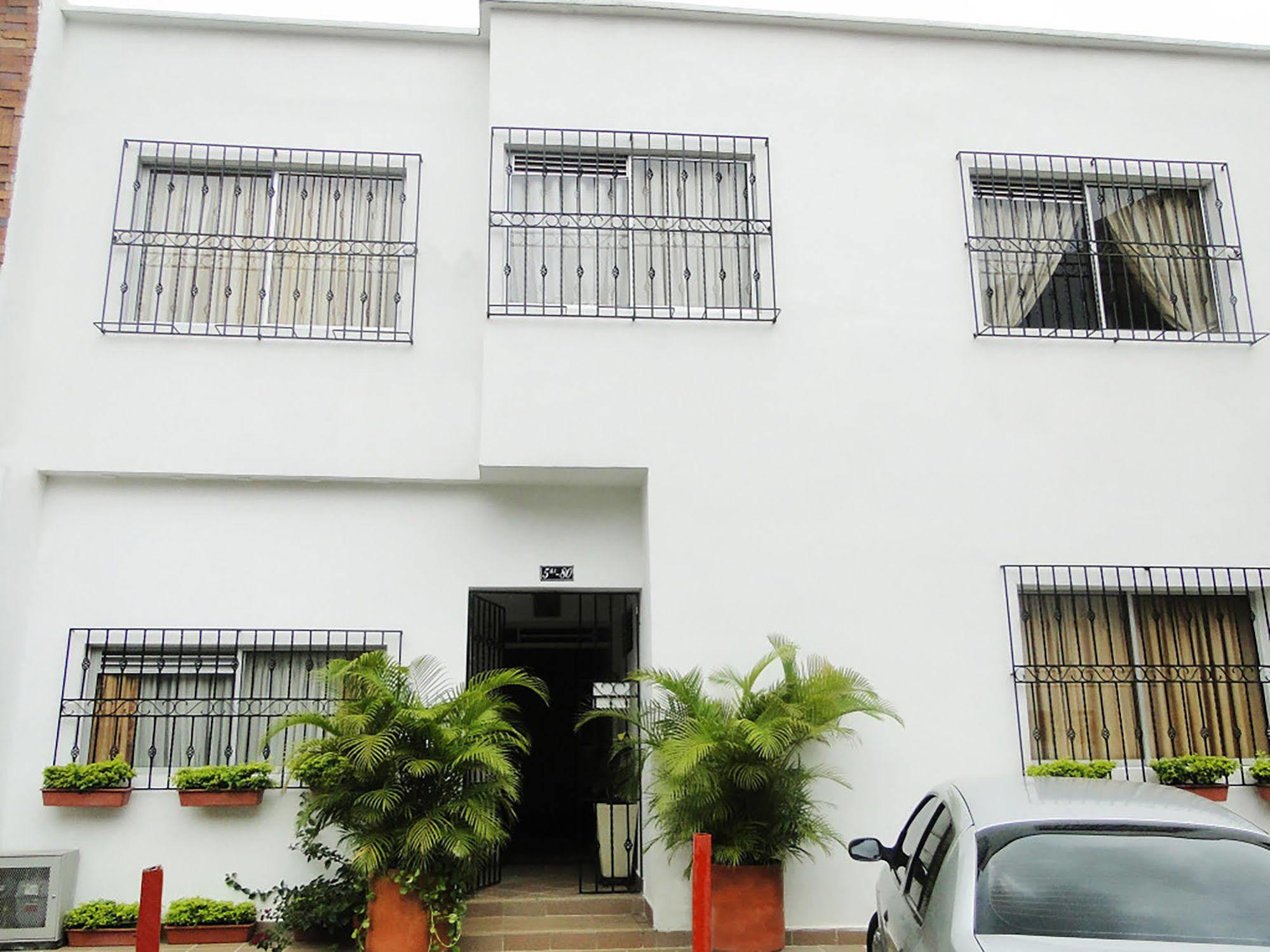 Apartahotel Arco Apartasuites Cali