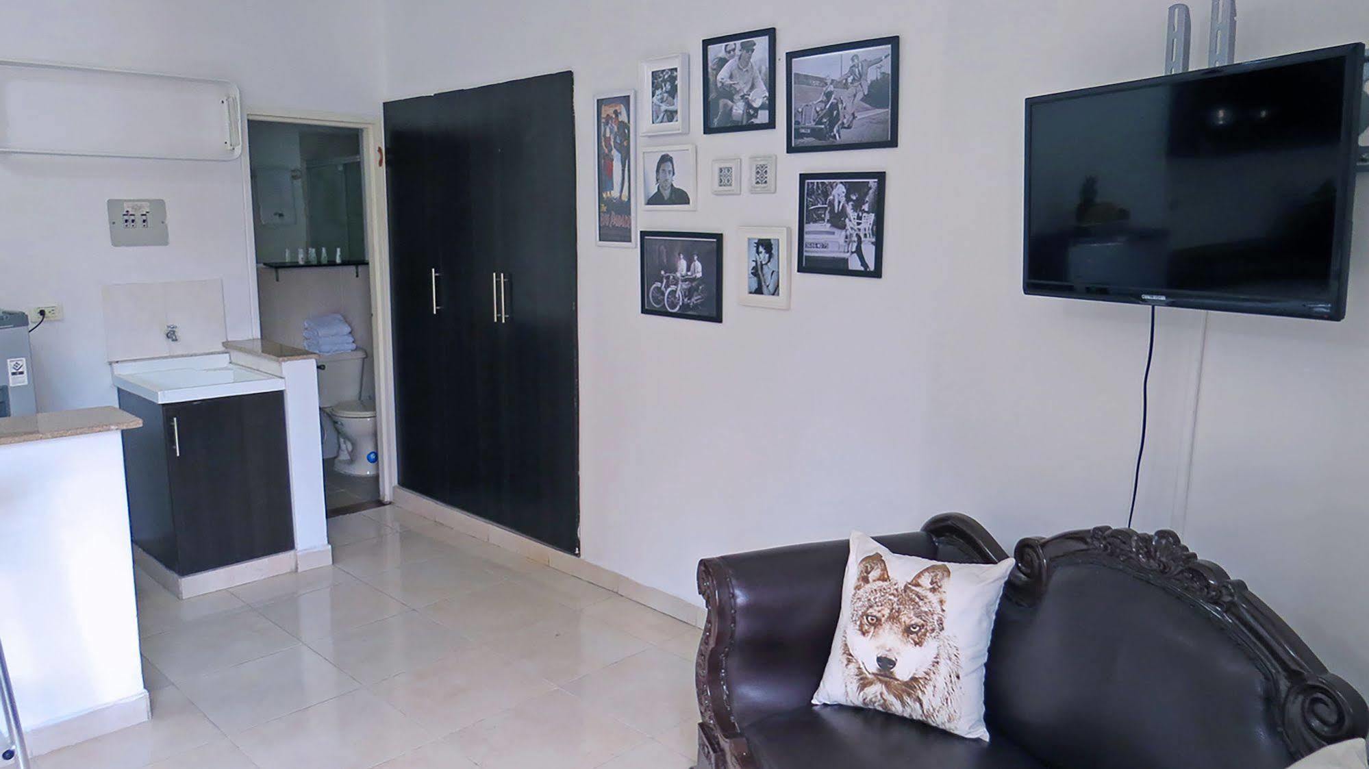 Arco Apartasuites 3* Cali