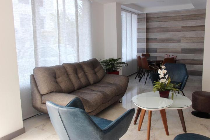Ari Hotel