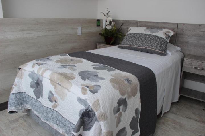 Hotel Ari 2*