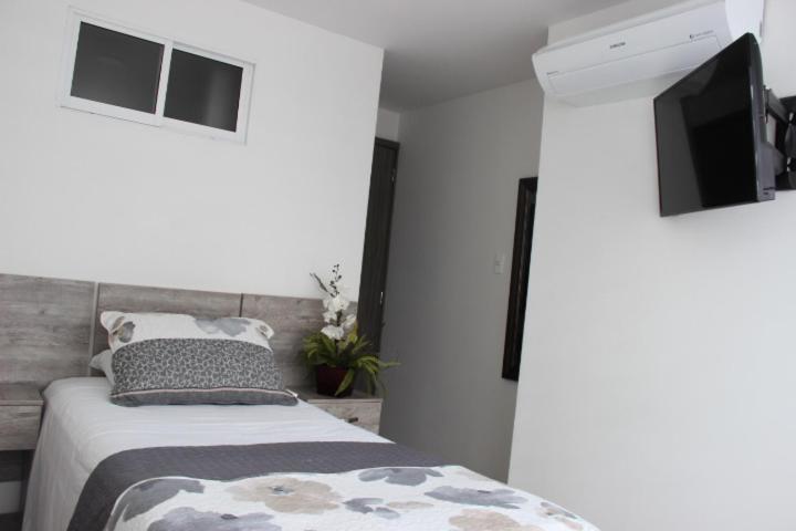 Ari Hotel