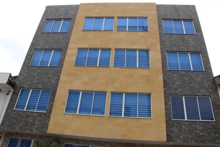 Hotel Ari Cali