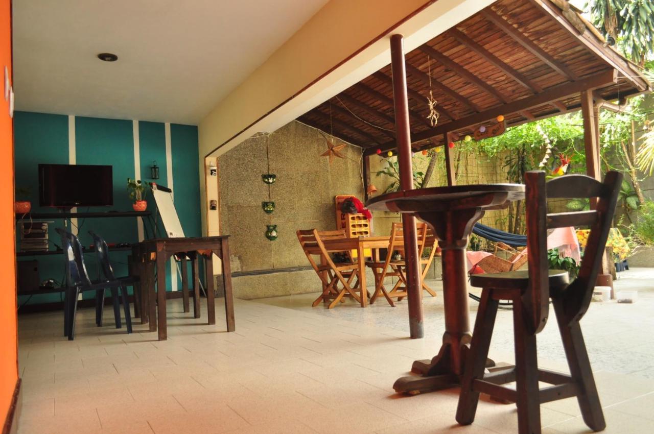 Habitación en casa particular Casa Del Farol Cali
