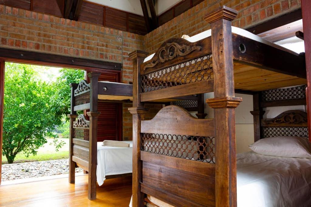 Mansion In For 15 People! Villa Cali