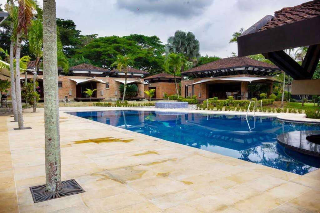 Villa Mansion In For 15 People!